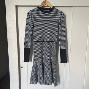 Sportmax Black and White Checkered Long Sleeve Dress